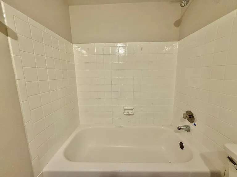 4111 S Semoran Blvd #14 — Photo 2
