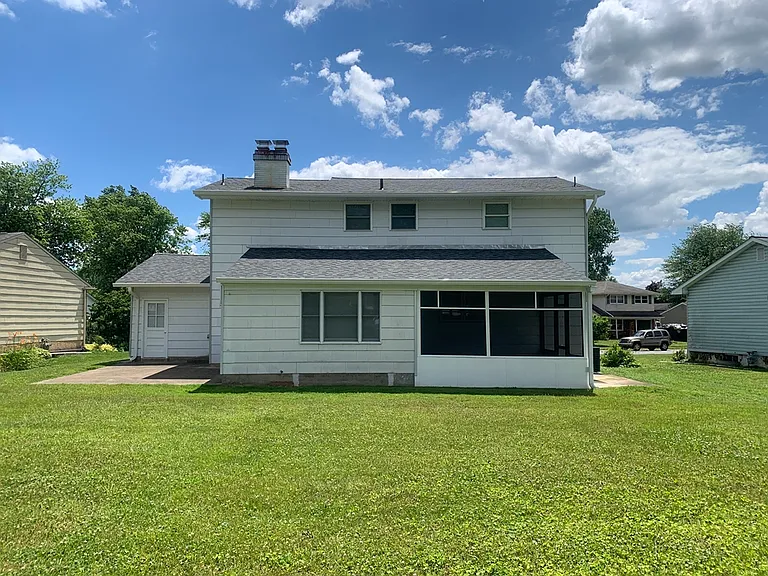 517 Garrick Rd — Photo 5