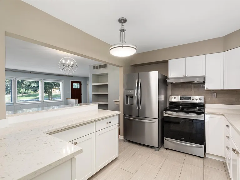 4047 Ledgestone Dr — Photo 5