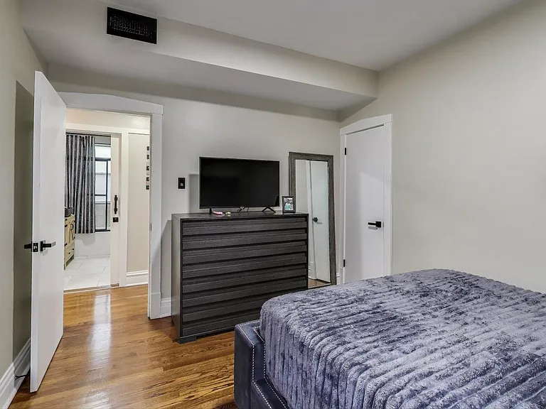 1337 S Austin Blvd #1 — Photo 5