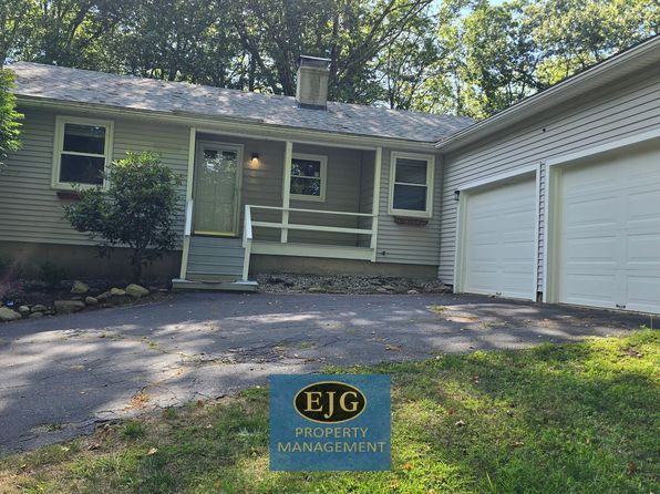 9 Newbury Dr