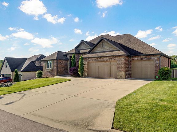 3rd image of 2714 E Cherrybark Street