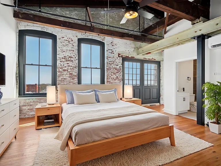 Hancock Lofts — Photo 38