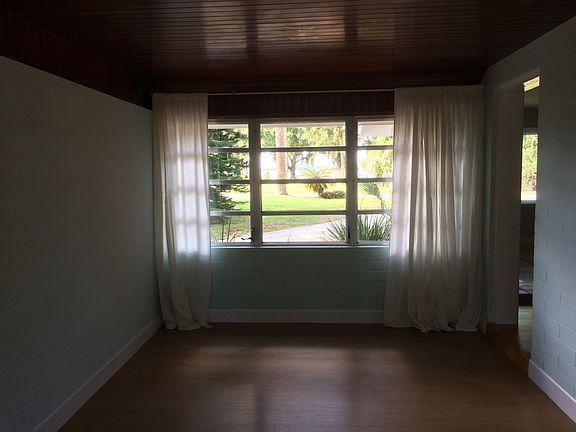 4th image of 860 Woodward Ave