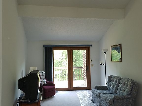 5th image of 363 Irons Park Dr