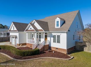 105 Ruddy Ln, Knotts Island, NC 27950