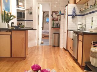 334 W 17th St #BASEMENT, New York, NY 10011