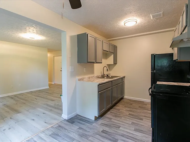 2145 Harrison Ave #17 — Photo 14