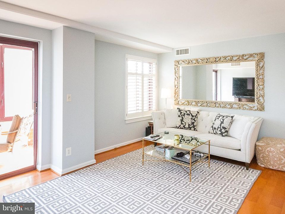 1st image of 2400 Clarendon Blvd APT 906