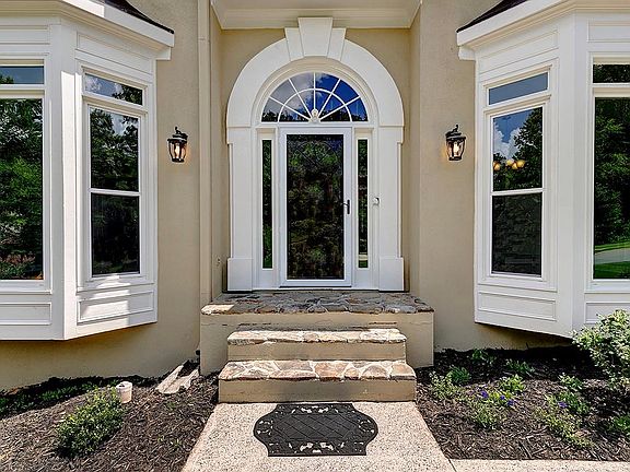 4th image of 4528 Forest Peak Cir