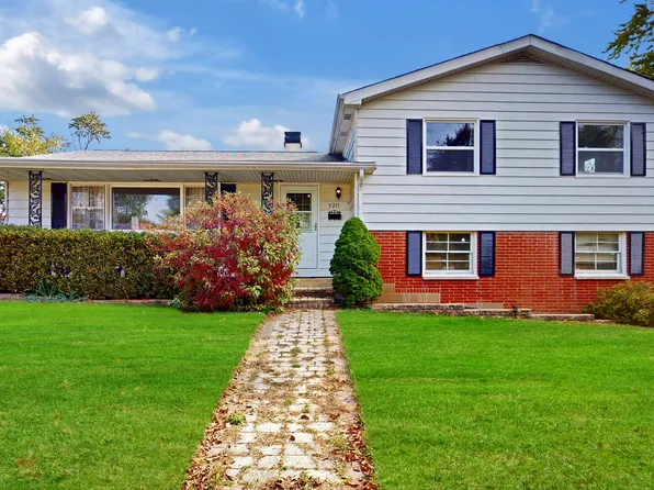 3211 Rugby Ct, Waukegan, IL 60087