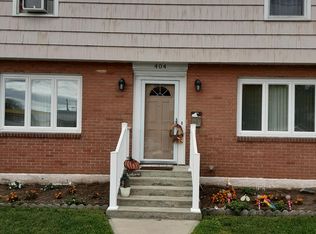 404 Cambridge St, Bridgeport, CT 06606