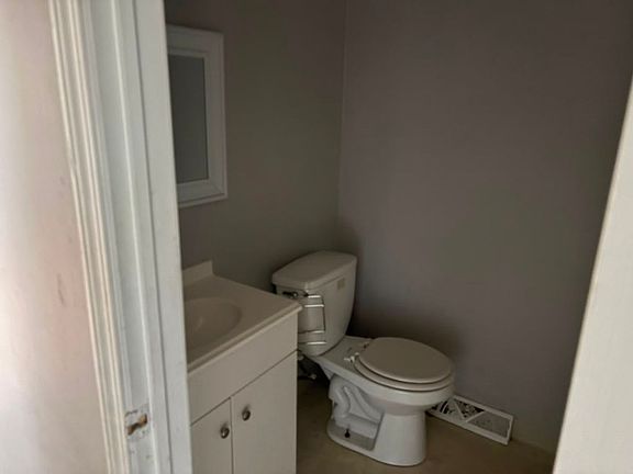 5th image of 2160-2180 Thurmont Rd #2176