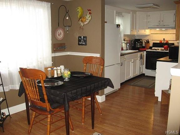 2nd image of 27 Westwood Dr