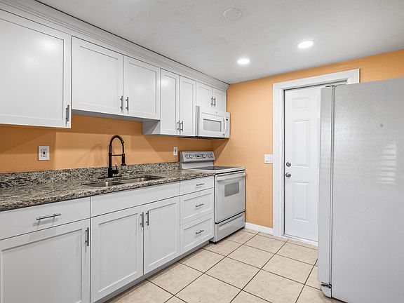 3rd image of 2137 Ranchita Trl