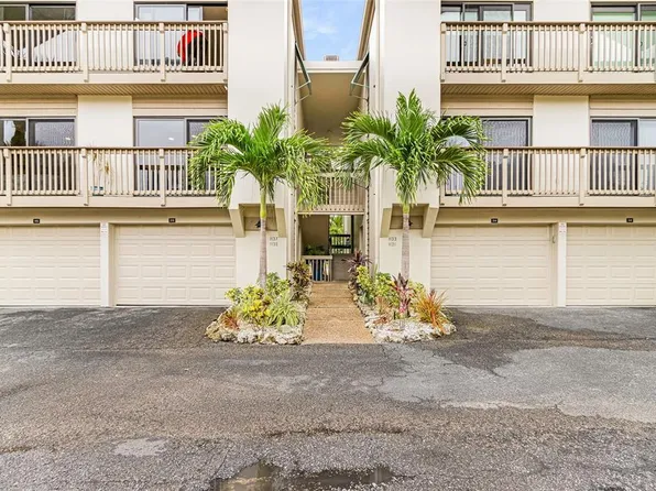 1135 Lake House Cir #C-115, Sarasota, FL 34242