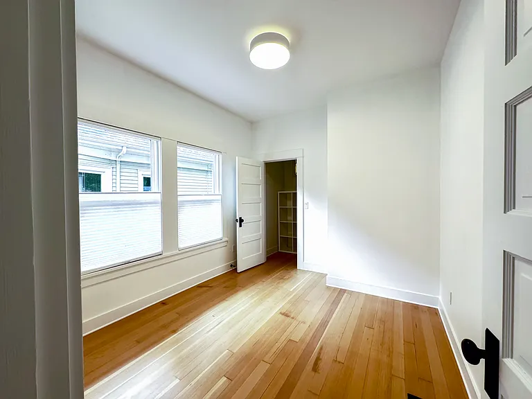 532 NE 29th Ave — Photo 12