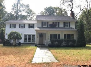 373 County Line Rd, Schenectady, NY 12306