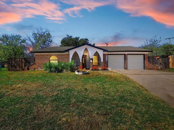 3228 Fargo Ct, Fort Worth, TX 76133
