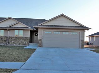 1502 W 8th St, Kearney, NE 68845