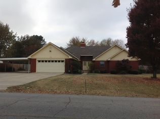 709 9th St, Barling, AR 72923