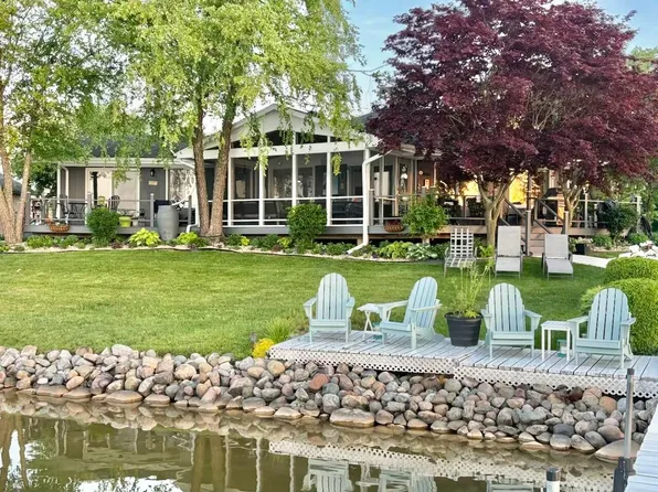 2219 Mindy Ln, Camden, MI 49232