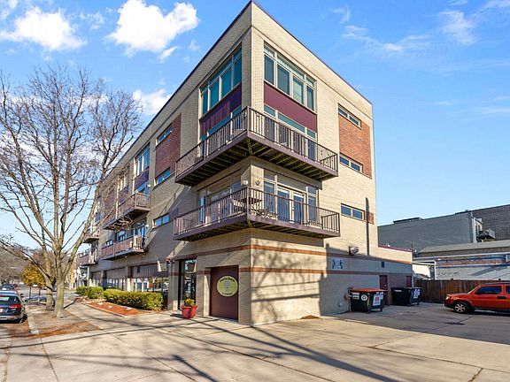 3rd image of 3069 W Armitage Ave APT 1S