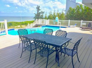 49 Oakhurst Rd, Hampton Bays, NY 11946