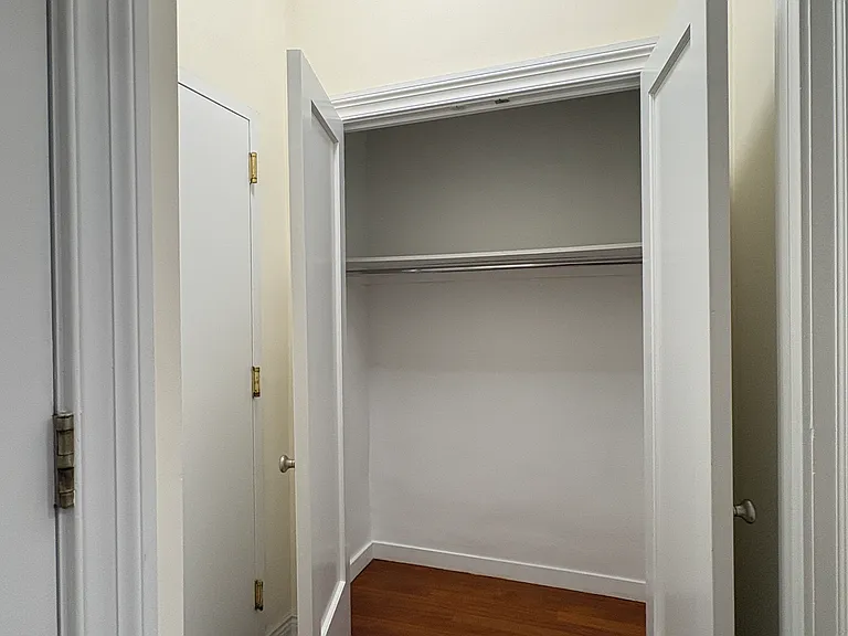 115 W 57th St #3F — Photo 7