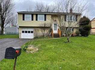 8265 Warbler Way, Liverpool, NY 13090