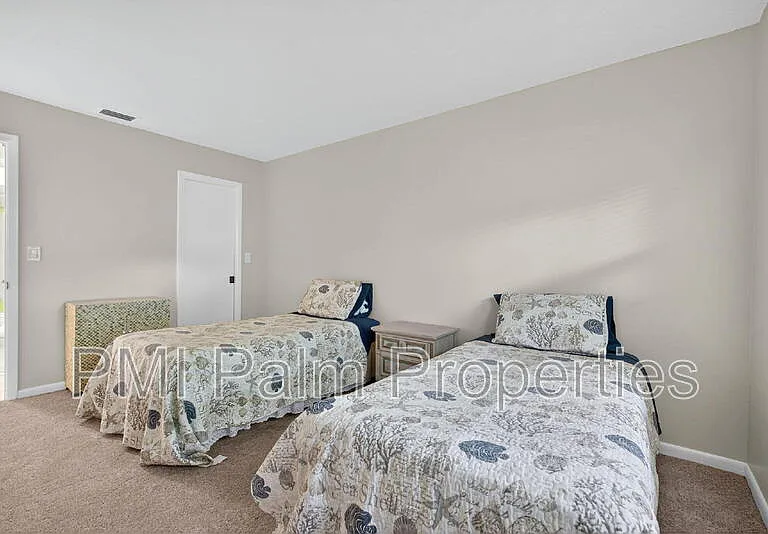 1127 E Seminole Ave #8A — Photo 18