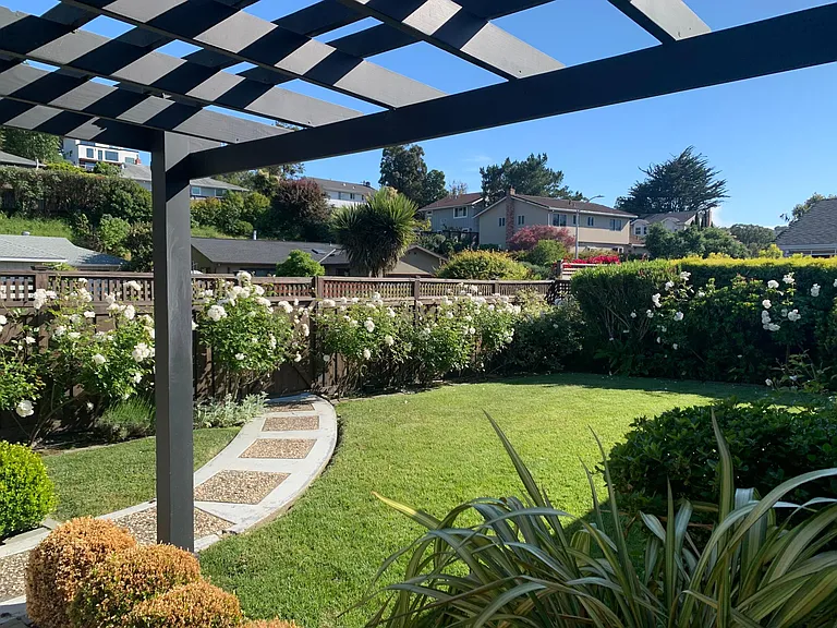 10 Enterprise Dr — Photo 6