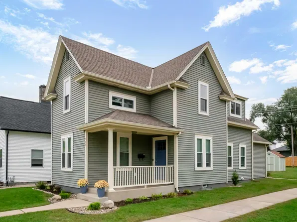 702 N Hill St, South Bend, IN 46617