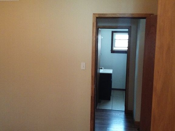 4th image of 113 Scharlotte Ave