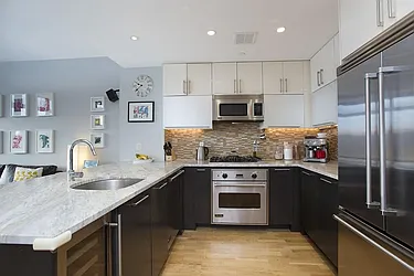 Sold by Space Marketing Shop