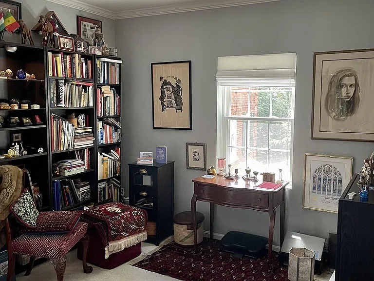 1902 N Rhodes St #68 — Photo 5