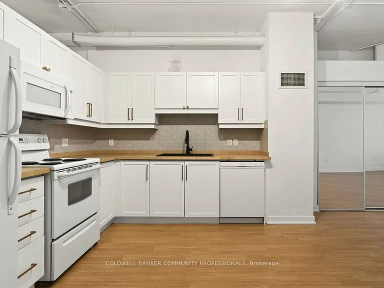 120 Jackson St W — Photo 12