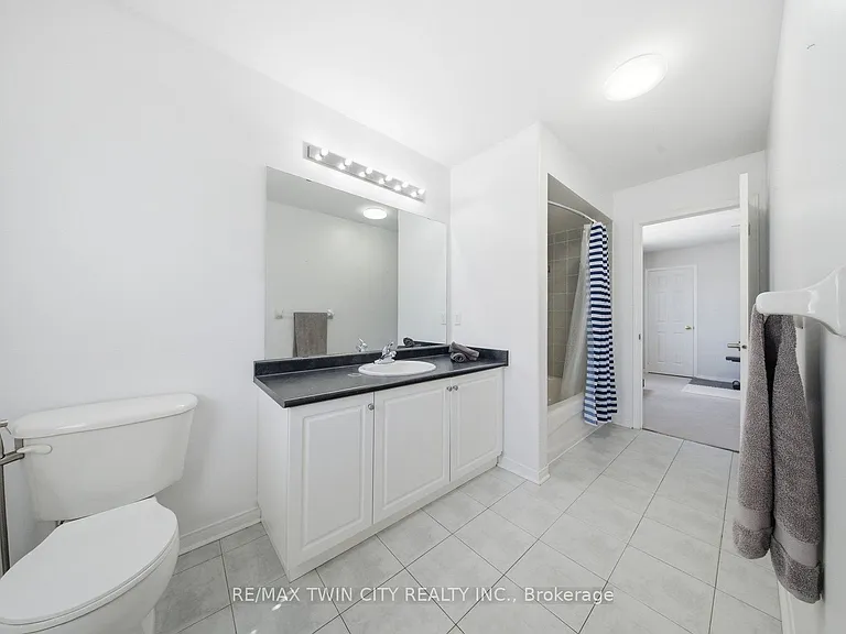 20 Webb Ave #UPPER — Photo 22