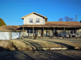 1100 N Arizona St, Shamrock, TX 79079