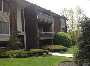 90 Country Club Ln, Pomona, NY 10970