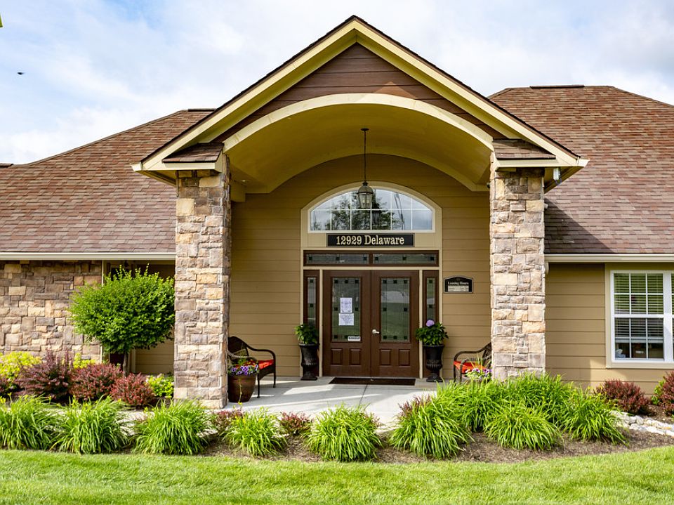 Heights at Delaware Ridge Apartment Rentals with Virtual tours - Kansas ...