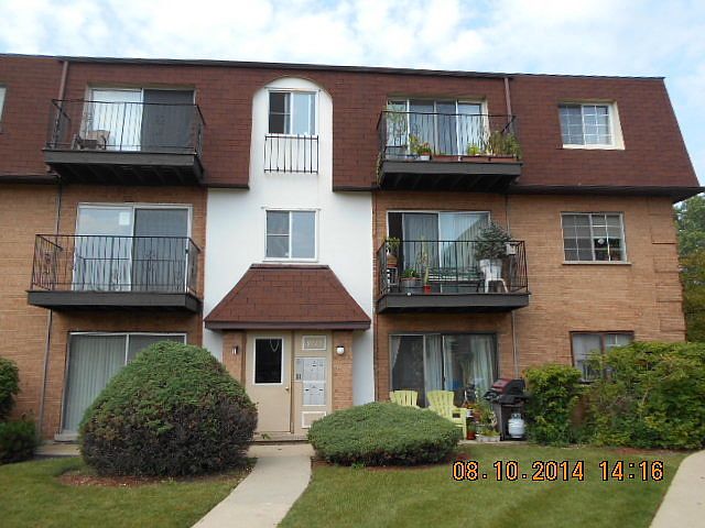1st image of 9474 Bay Colony Dr APT 1E