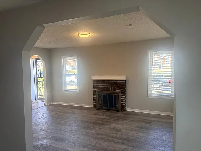 6148 Laura Ave — Photo 15