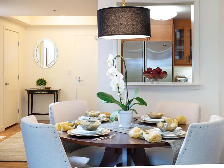 The Colonnade Residences — Photo 15