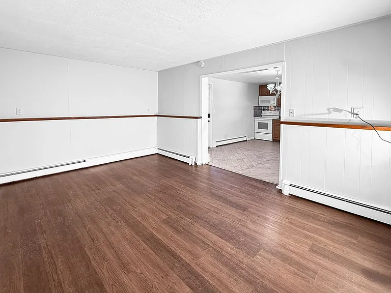 83 Kent Rd #LOWER — Photo 5