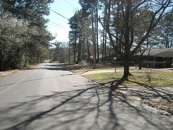 5th image of 600 Camark Ave