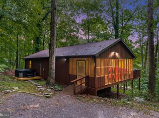 356 Razor Back Rd, Great Cacapon, WV 25422