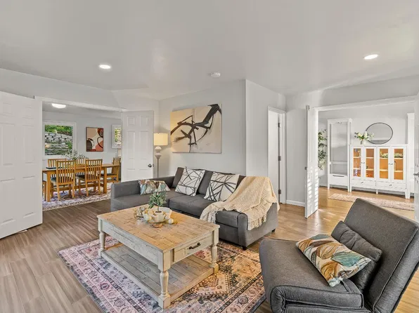 3348 Terra Linda Drive, Santa Rosa, CA 95404