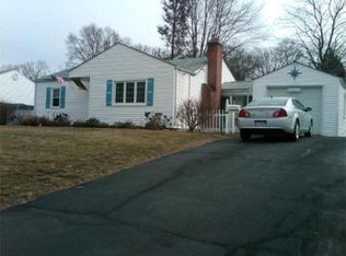 166 Robinson Rd, West Springfield, MA 01089