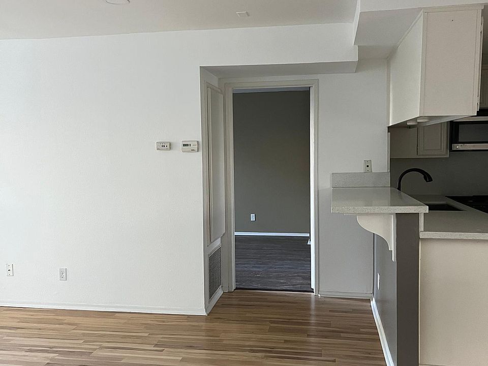 1st image of 20235 Keswick St Unit 111